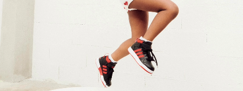 adidas Sportswear für Kinder im Sarenza Sale mit bis zu 50% Rabatt sichern