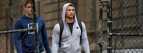 Herren Sportmode Sale bei Under Armour: Bis zu 50% Rabatt