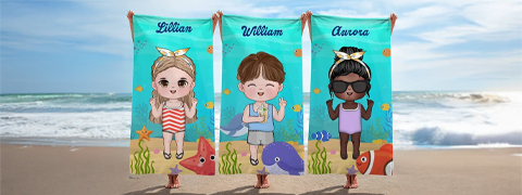 Individuelles Marine-Strandtuch für junge Entdecker bei Callie